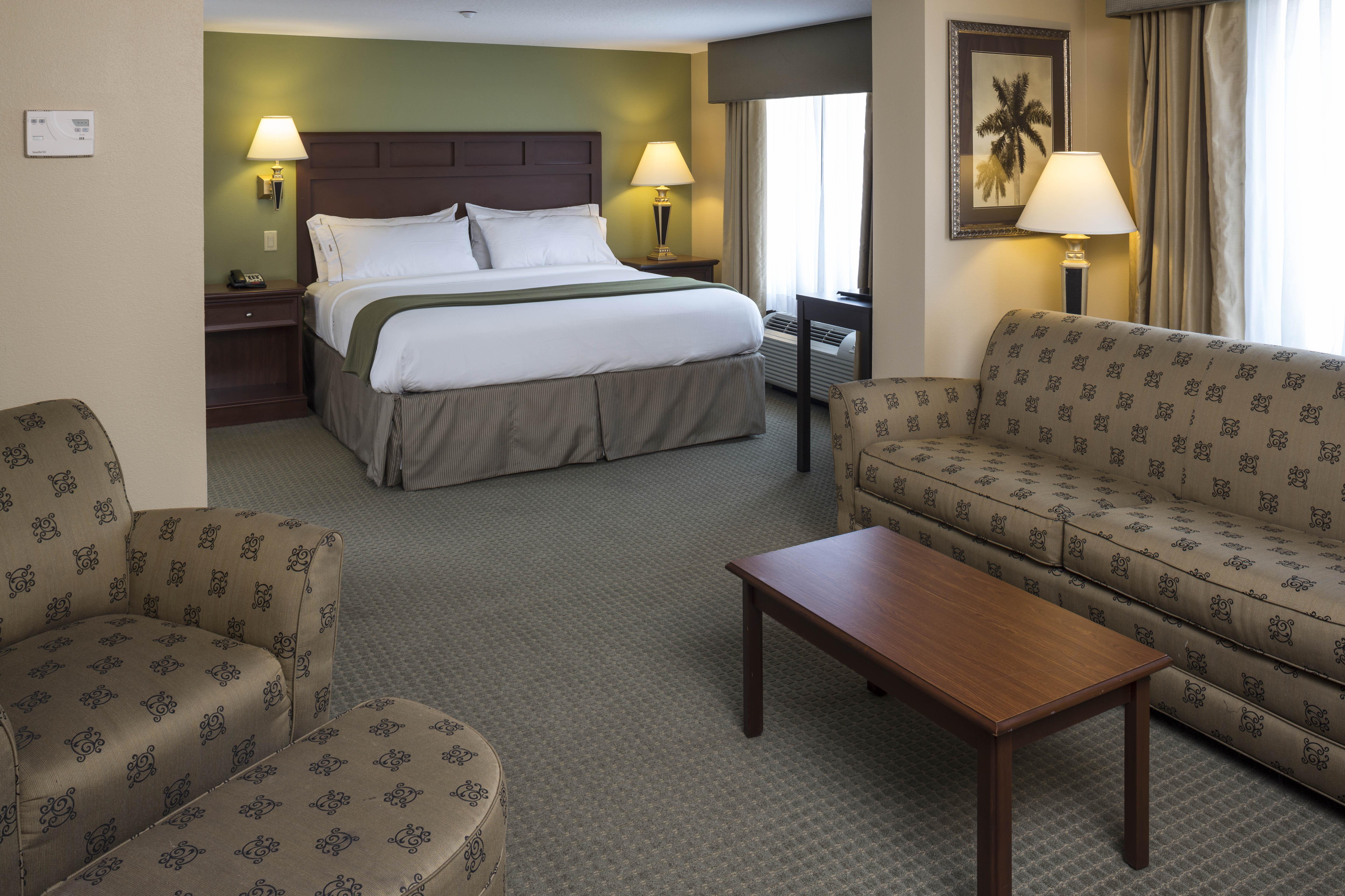 Holiday Inn Express & Suites Bradenton East-Lakewood Ranch By Ihg Exterior photo