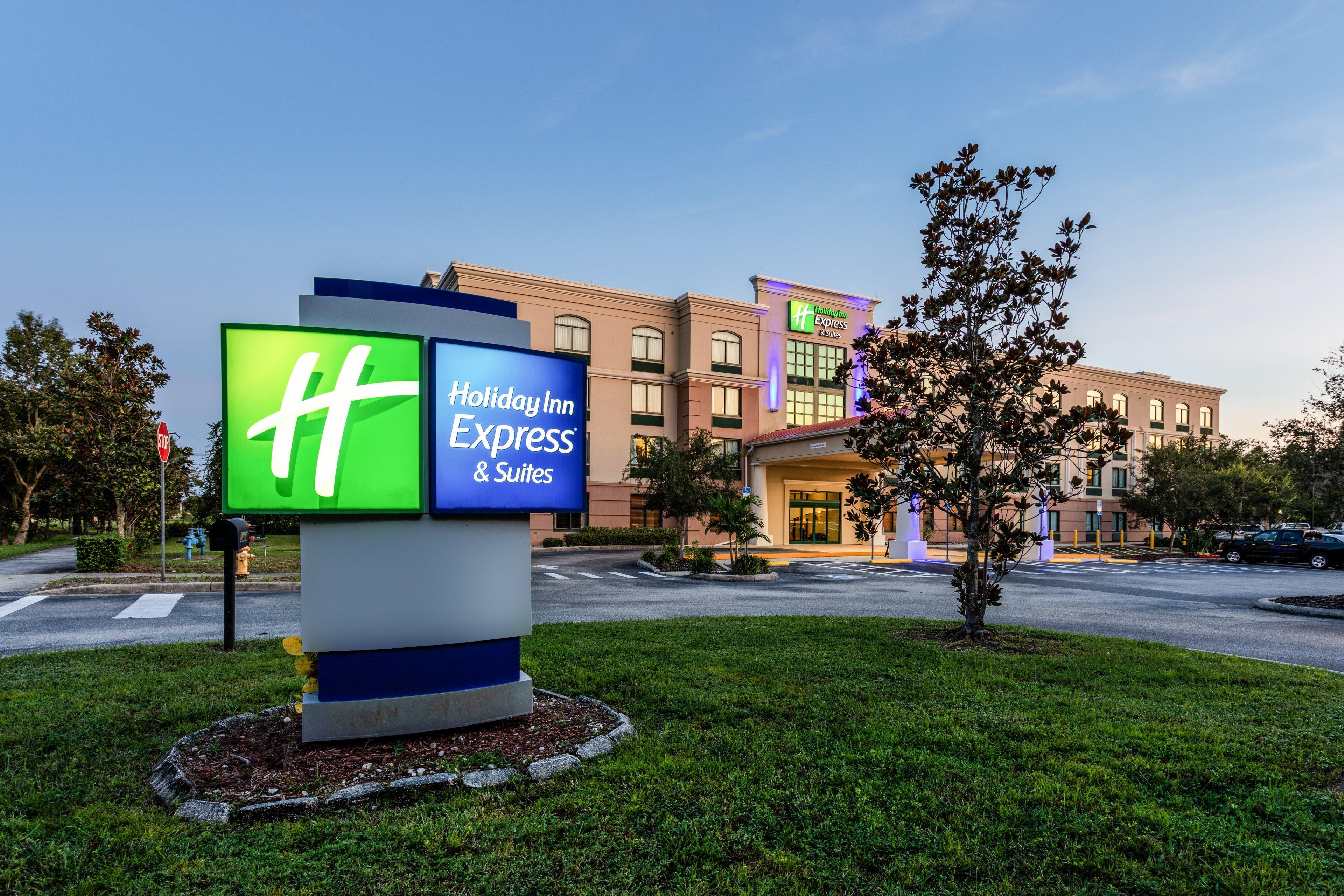 Holiday Inn Express & Suites Bradenton East-Lakewood Ranch By Ihg Exterior photo
